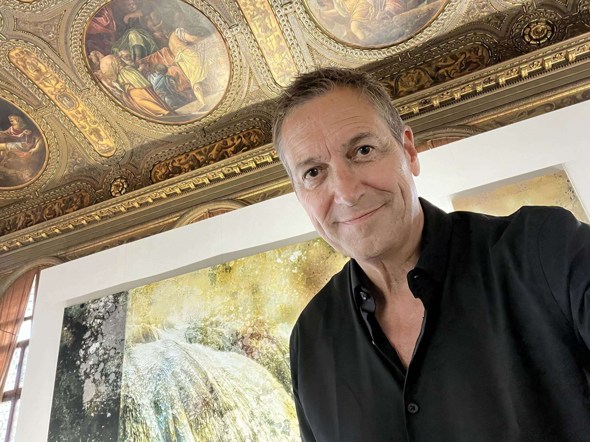 Dieter Nuhr at the Biblioteca Nazionale Marciana in its Sale Monumentali @Dieter Nuhr Alethea Magazine