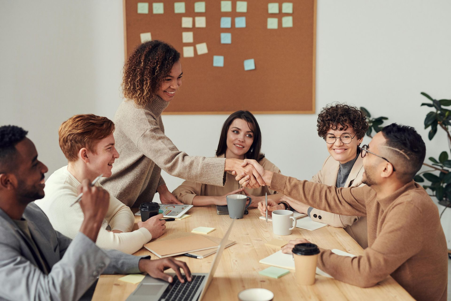 Teamarbeit bei Grünewald Chemie GmbH – Innovation und Zusammenarbeit für beste Ergebnisse