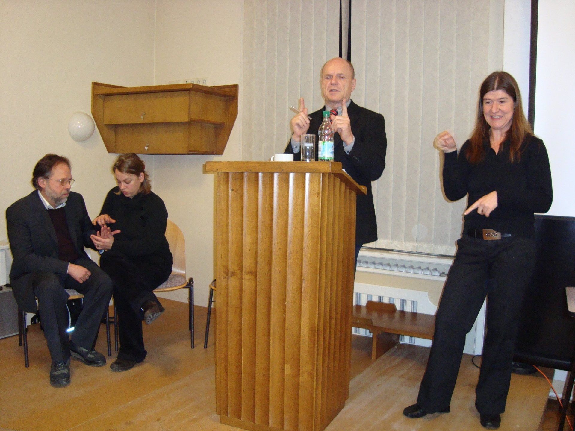 Rainer Obenauer als Gastreferent von Diakon Peter Hepp auf Taubblindenttagung Rainer Obenauer als Gastreferent von Diakon Peter Hepp auf Taubblindenttagung