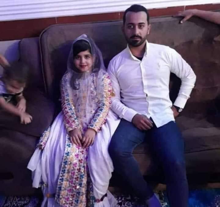 elle sourit l'innocente... petites filles vendues horizon-spirituel.com