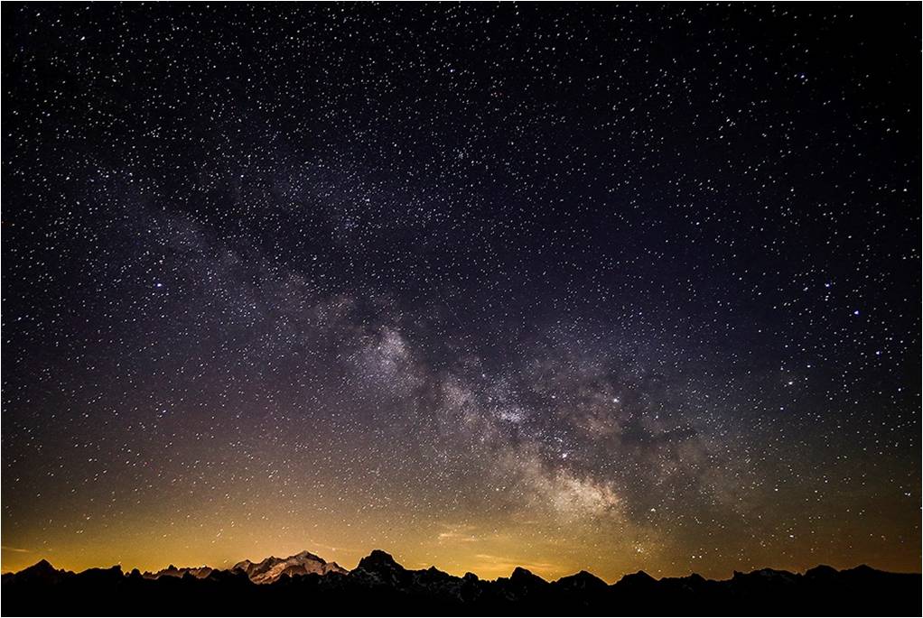 Admirer le firmament et rendre grâce Défi séculaire entre Dieu et satan horizon-spirituel.com