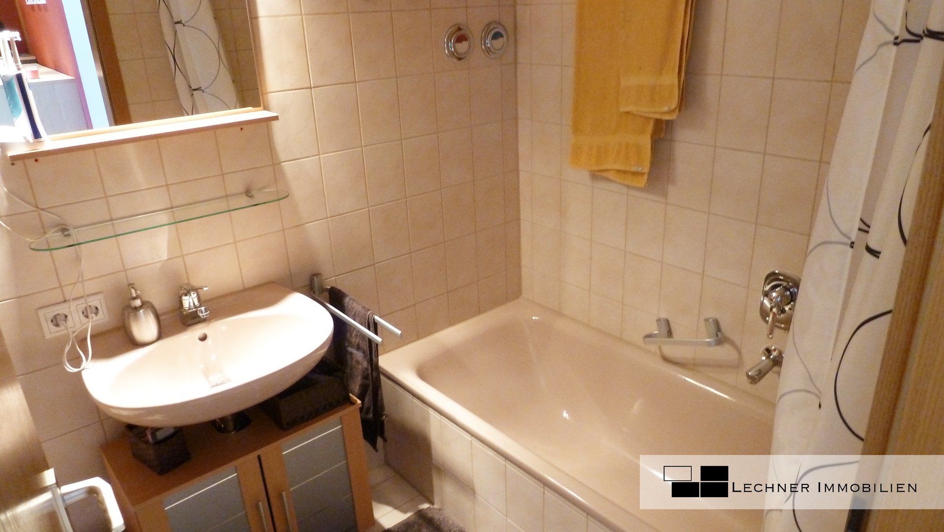 badezimmer mit wanne