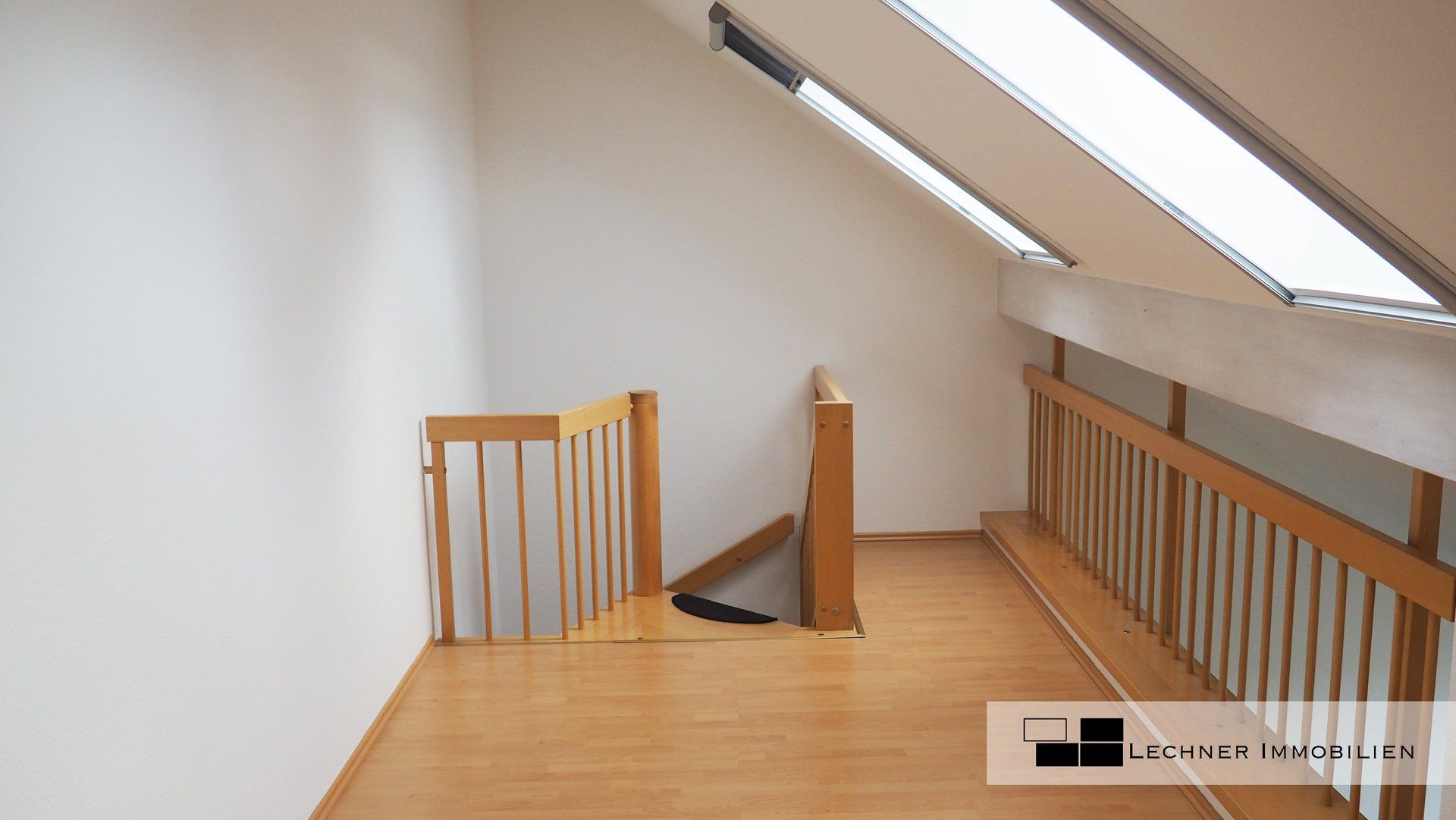 grosse galerie zimmer bereich offen