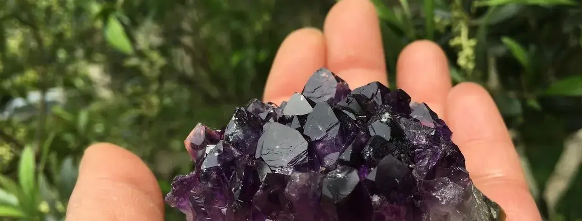 Comment purifier et recharger les pierres énergétiques