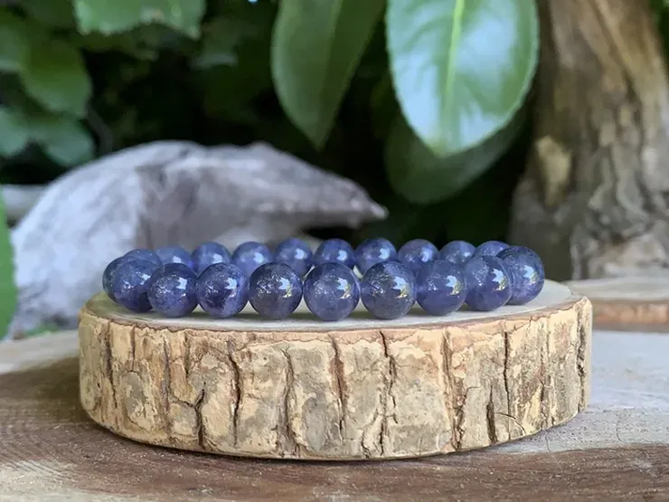 Cordiérite, nommée Iolite ou Saphir d'eau