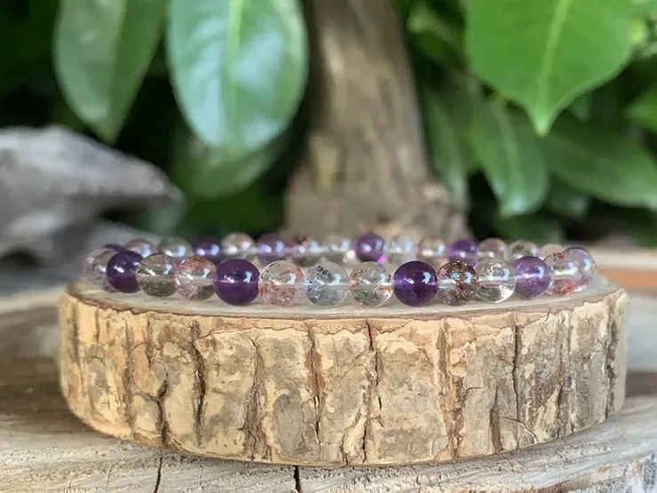 Lithothérapie : Pointe Cacoxénite pierre naturelle rare