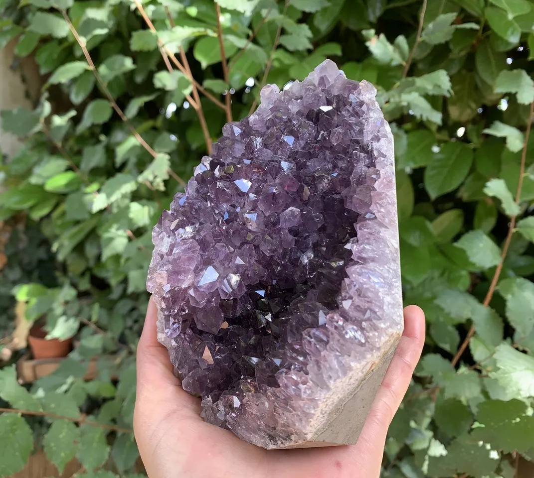 Géodes & minéraux naturels authentiques