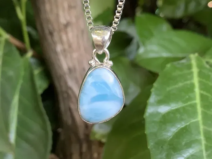 Pendentif larimar naturel, sertie sur argent 925