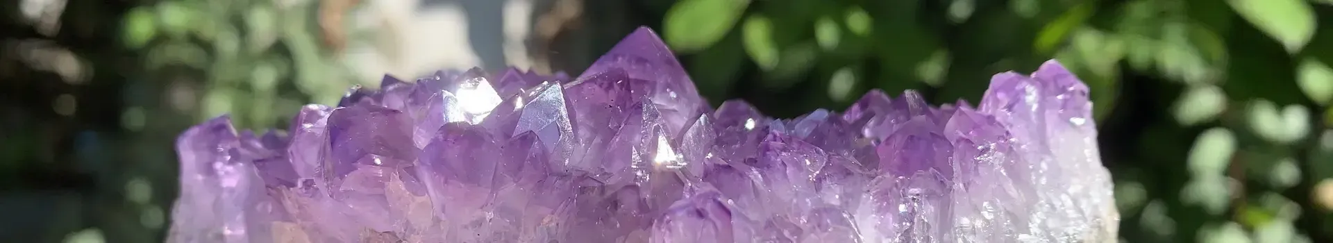 Boutique française indépendante spécialisée dans les minéraux & cristaux naturels cristaux de quartz naturel