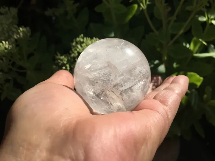 Sphère en Cristal de roche naturel