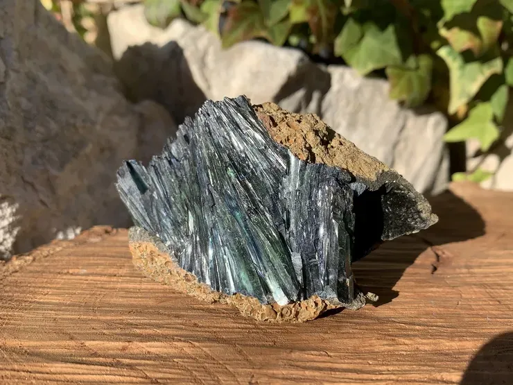 Géode ouverte Vivianite naturelle