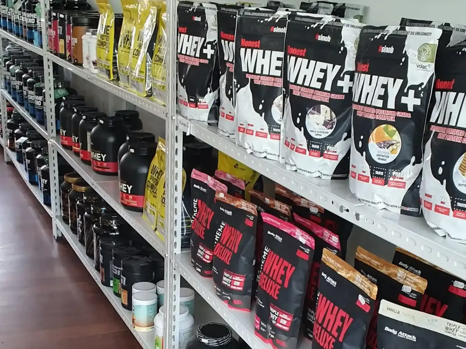 Eiweißpulver von Sinob, BodyAttack und Olimp