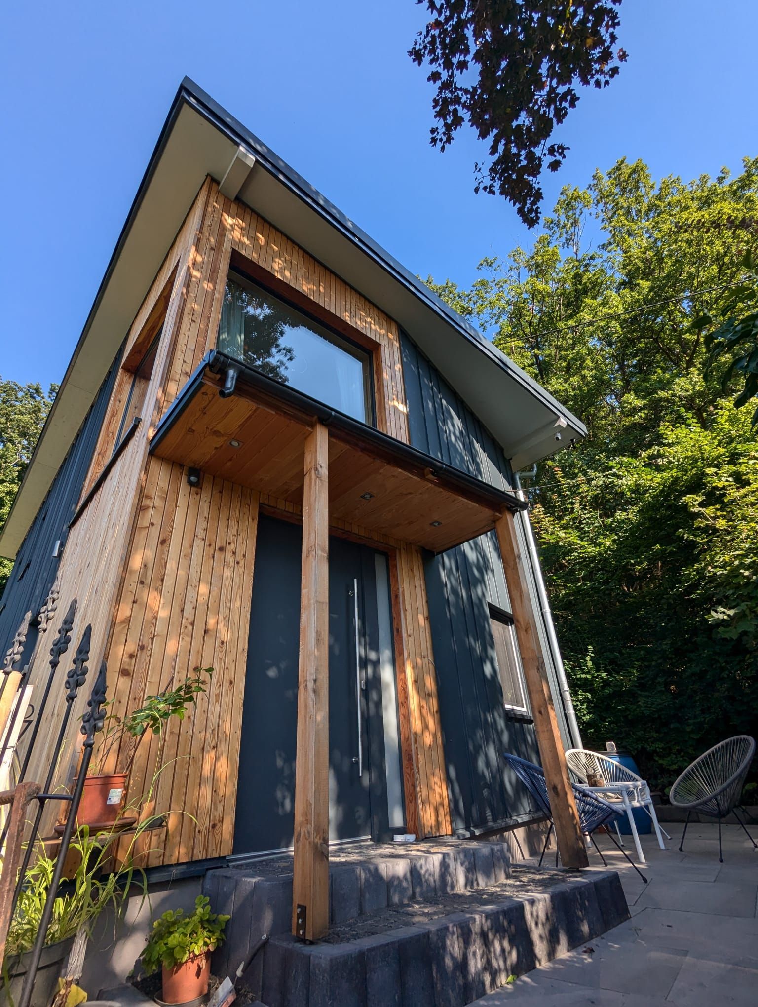 Eingangsbereich mit Terrasse