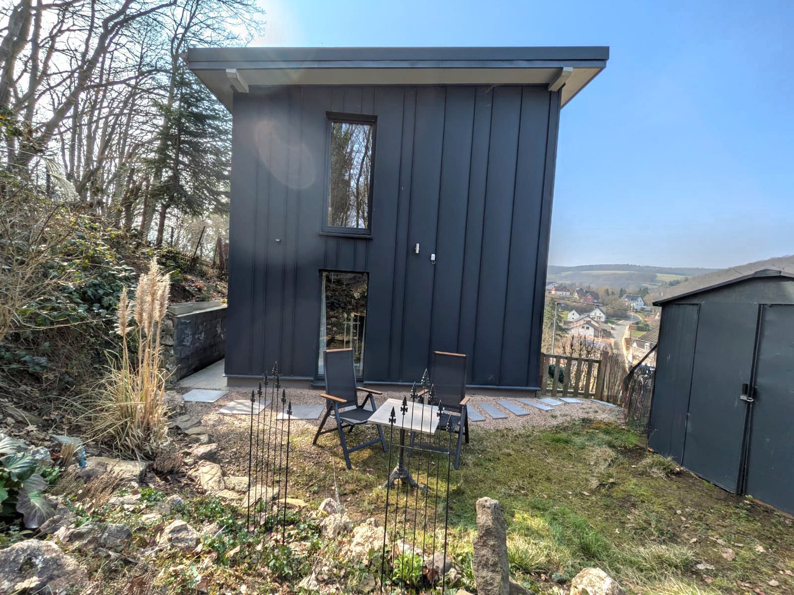 Garten mit Ausblick über das Tal