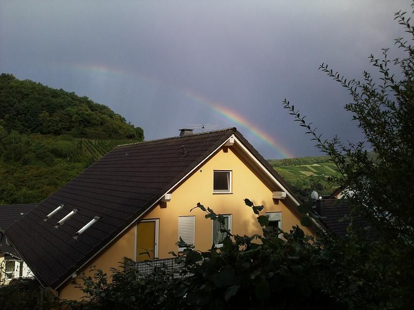 Regenbogen über unserm Haus
