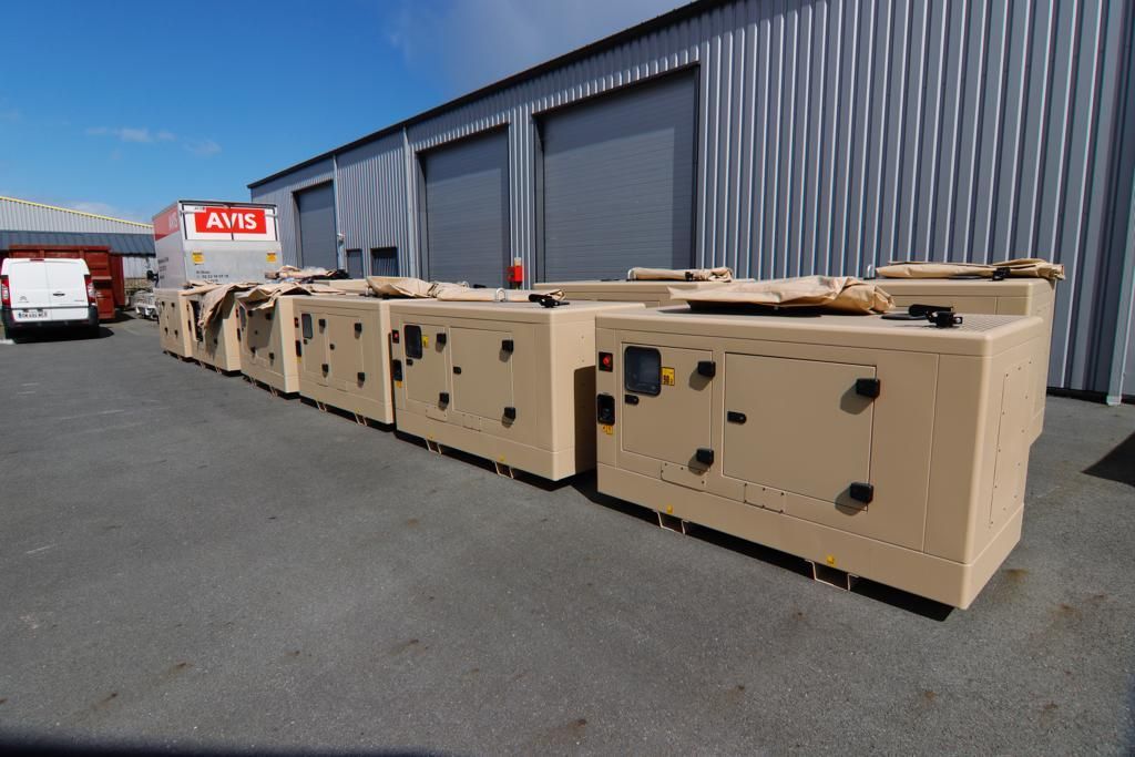 Rachat de 12 groupes électrogènes neufs – DN ENERGIE