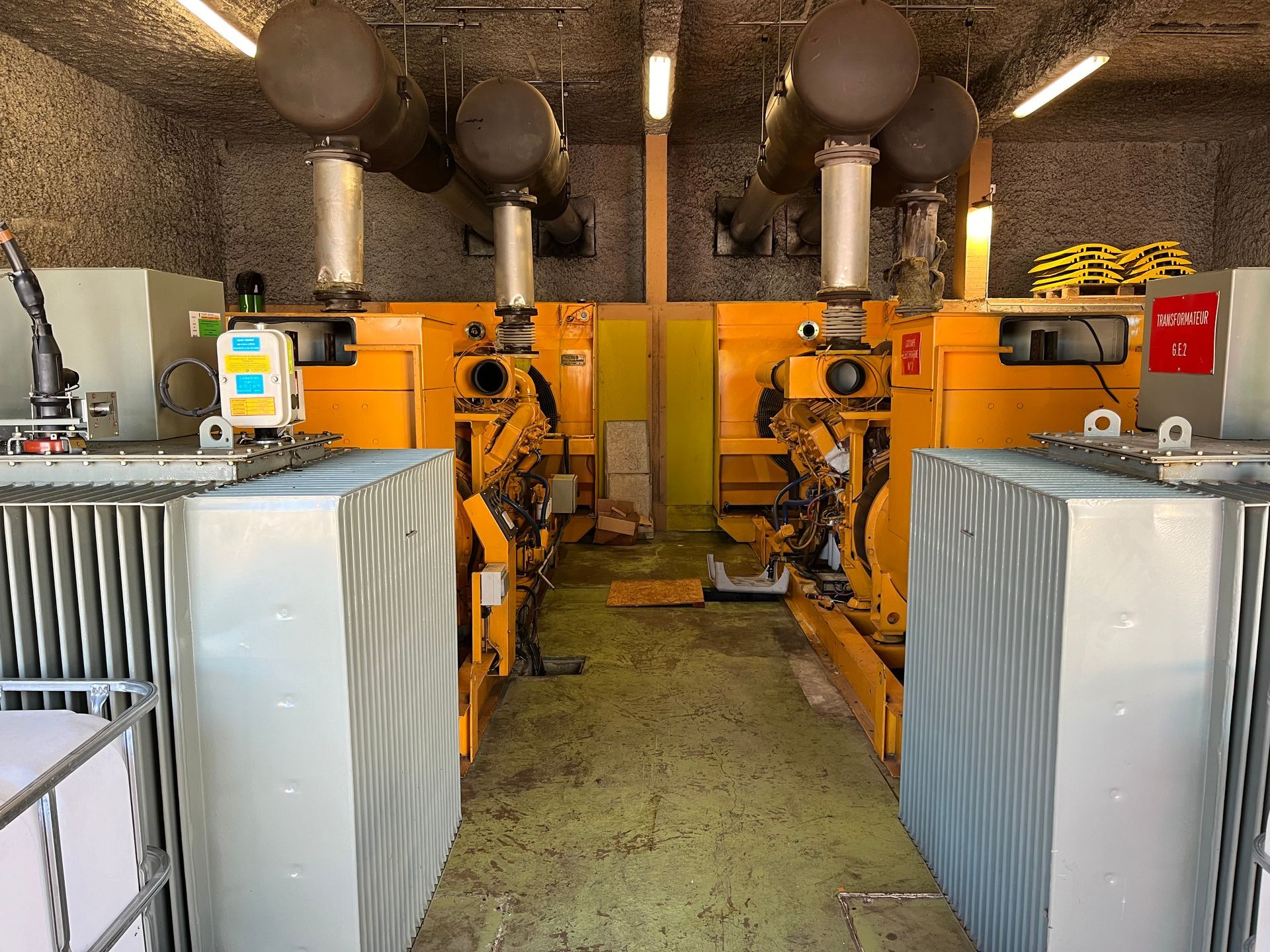 DN ENERGIE récupère 2 groupes électrogènes Cummins KTTA50-G 1600 kVA. Paiement rapide.