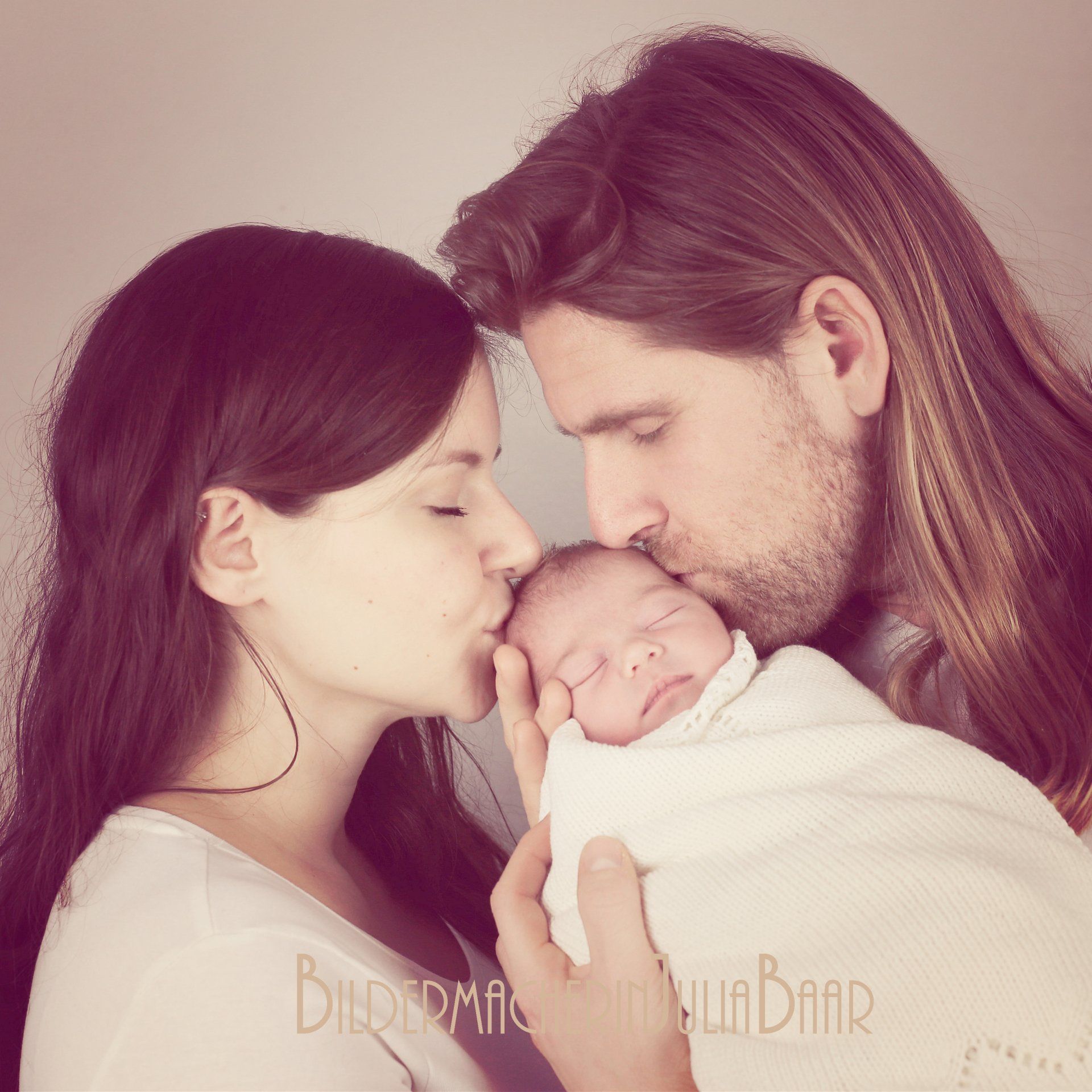 Bildermacherin Julia Baar, Babyfotograf, Babyfotograf in Rostock, Babyfotografin Rostock, Neugeborenenbilder, Familienfotograf, Babyshooting, Babybilder Rostock, Fotograf in Rostock, Fotografin in Rostock, Newbornbilder, Newbornfotograf, Newborn