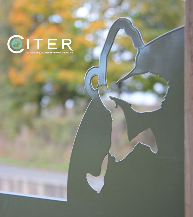 Portique plan de sentier