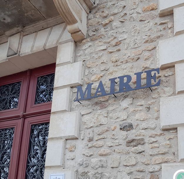 Enseigne de mairie en acier avec devise républicaine