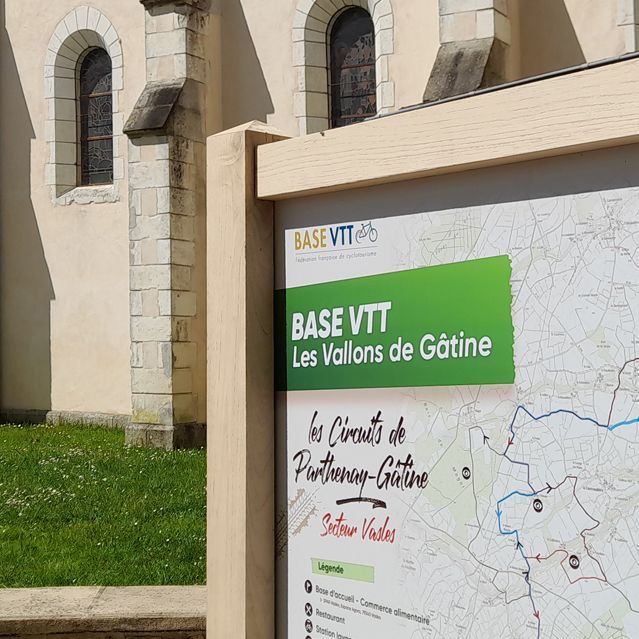 Portique bois plan de sentier