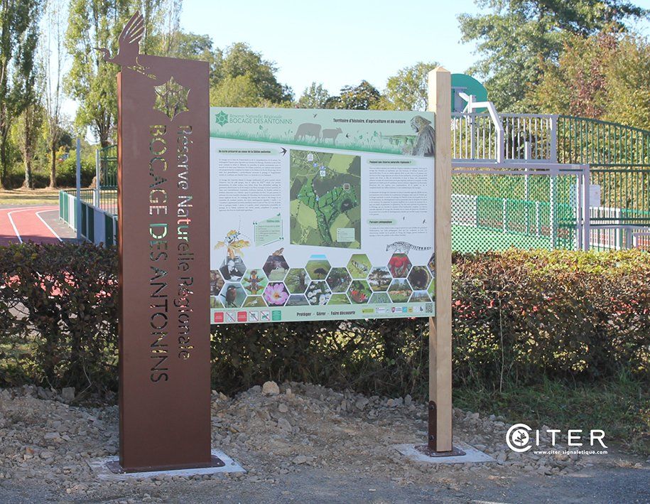 Portique acier et bois pour panneau plan