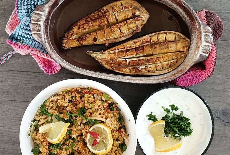Gebackene Aubergine mit Bulgursalat Gebackene Aubergine mit Bulgursalat