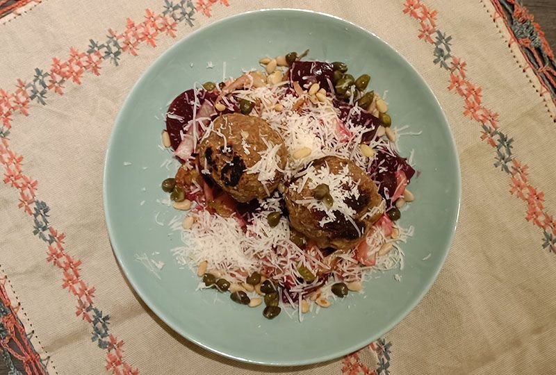 Marinierter Fenchel mit Rote Bete und gerösteten Semmelknödeln