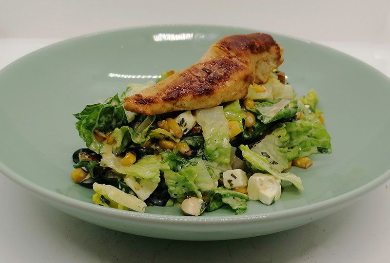 Gemischter Salat mit Buttermilch-Dressing Gemischter Salat mit Buttermilch-Dressing