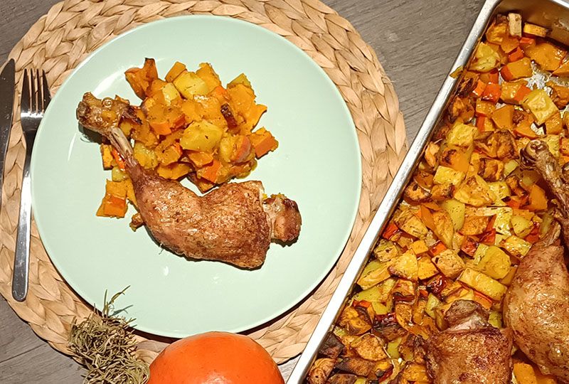 Kartoffel-Kürbisgemüse mit Hähnchenschenkeln Kartoffel-Kürbisgemüse mit Hähnchenschenkeln
