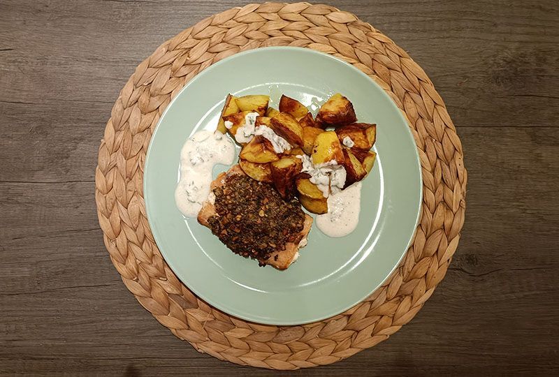 Lachs mit Walnuss-Parmesan-Kruste Lachs mit Walnuss-Parmesan-Kruste