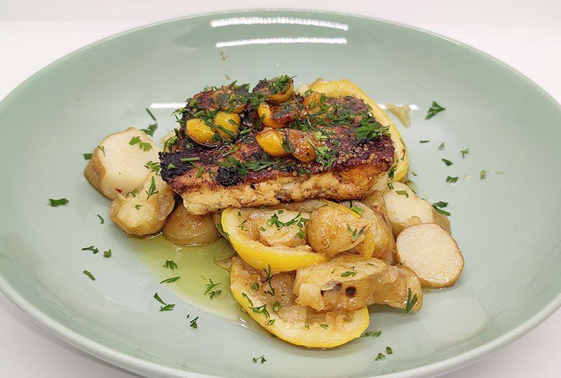 Topinambur in Zitronenbutter mit Halloumi Topinambur in Zitronenbutter mit Halloumi