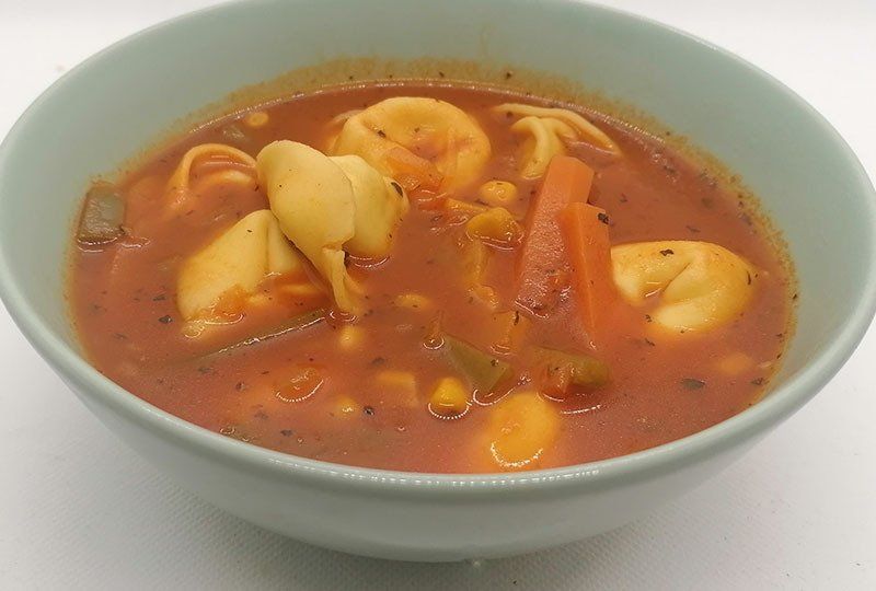 Tortellini-Gemüsesuppe