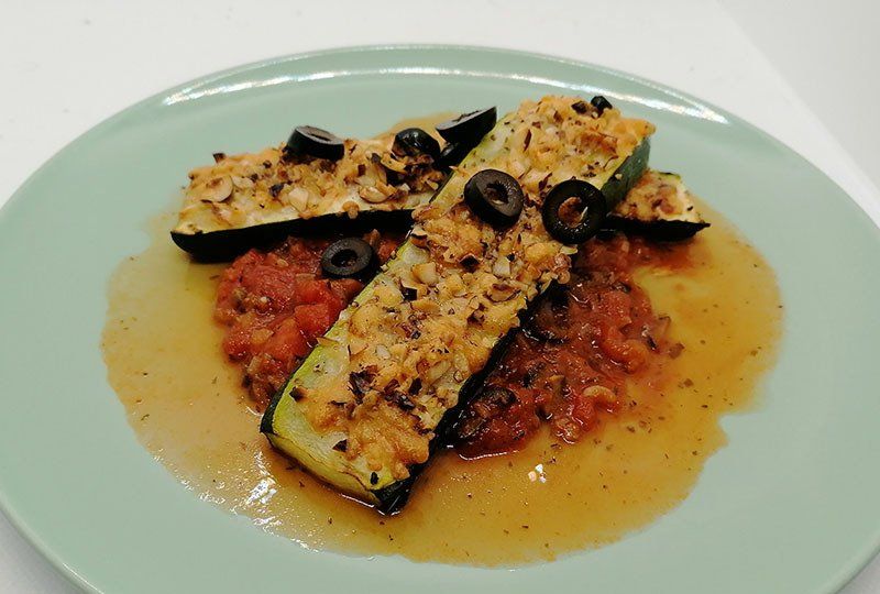 Zucchini mit nussiger Käsekruste Zucchini mit nussiger Käsekruste