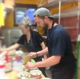 Dinner service ©Flying Squirrel Bakery Cafe, LLC