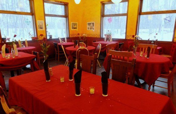 Valentine's Dinner ©Flying Squirrel Bakery Cafe, LLC