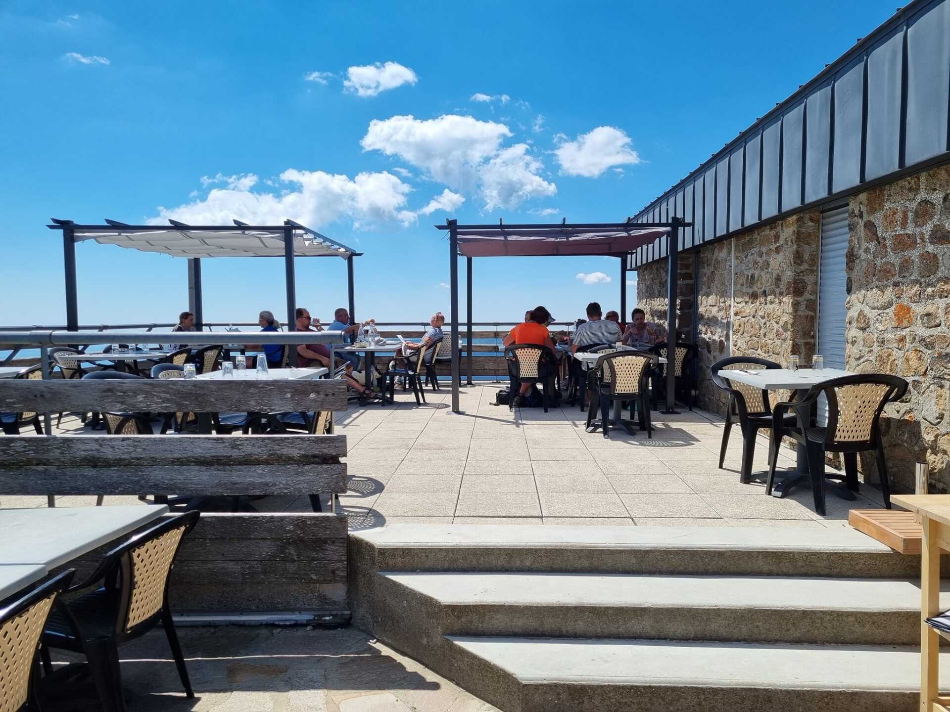 Vue sur le mont ventoux et la mer ! restaurant-snack-bar-mont-aigoual-360-gars