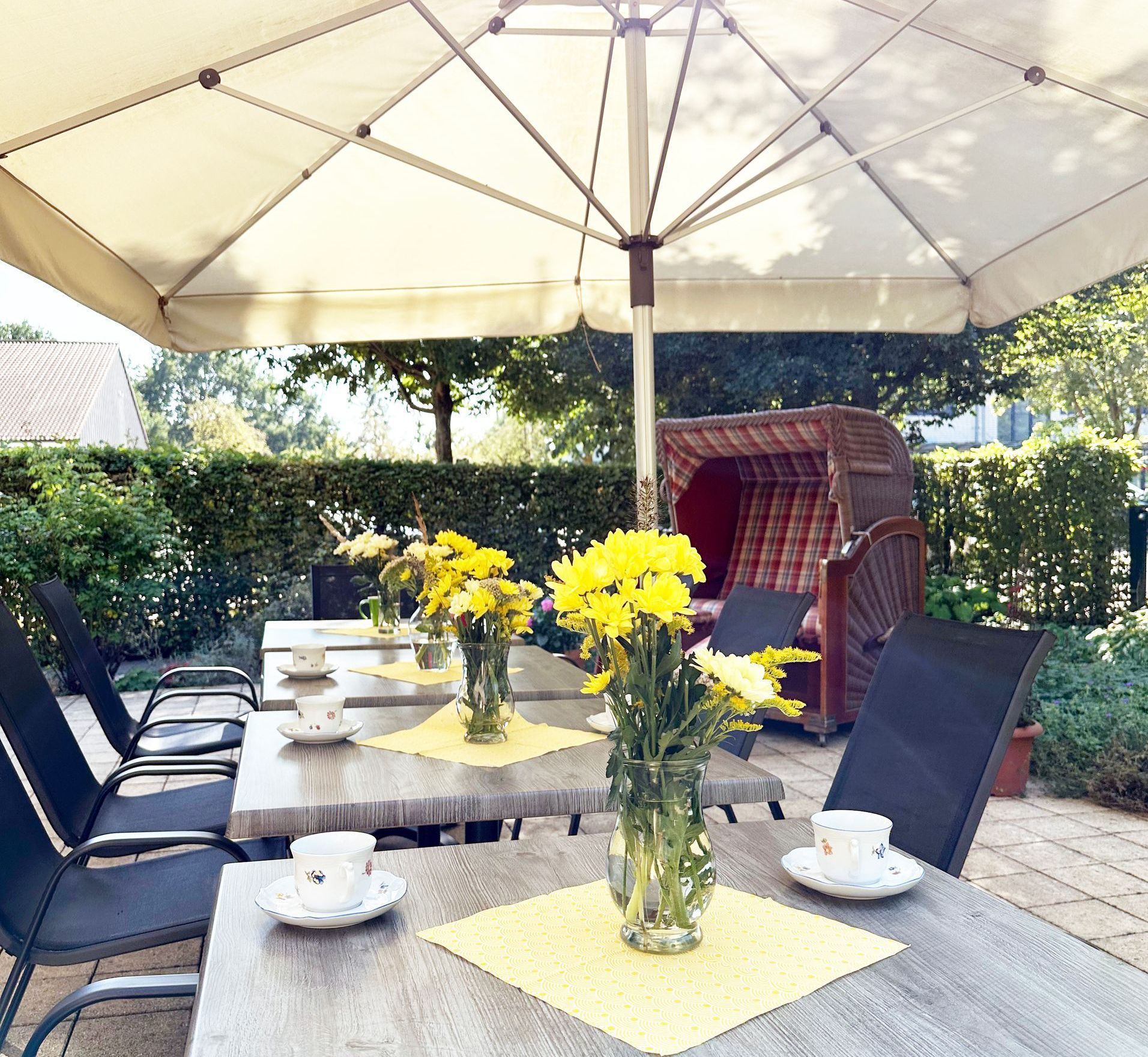 Lebenswert Demenz Wohngemeinschaft 1 hat eine große Terrasse