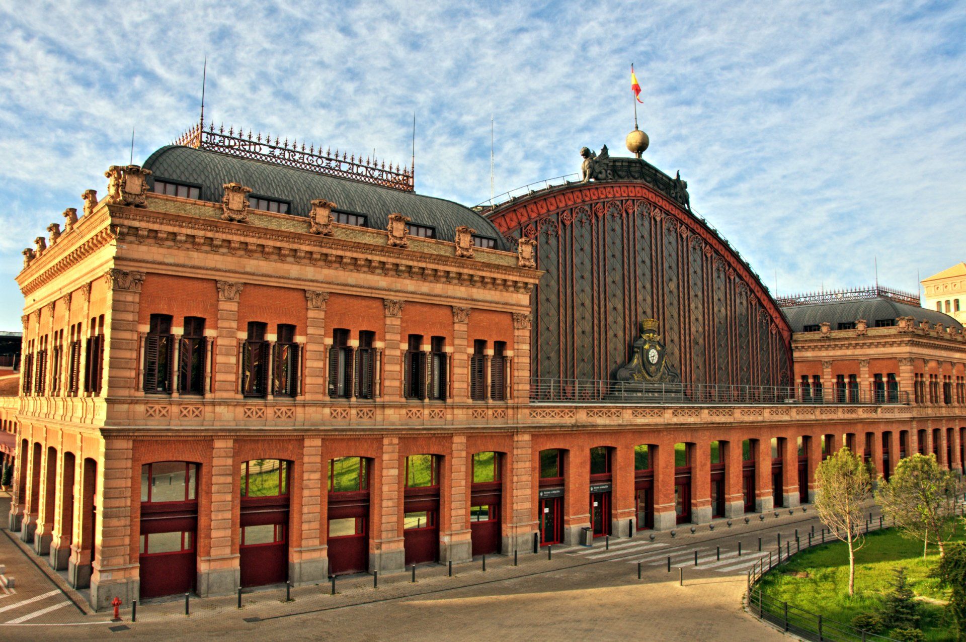 Fachada principal de la Marquesina histórica de Atocha