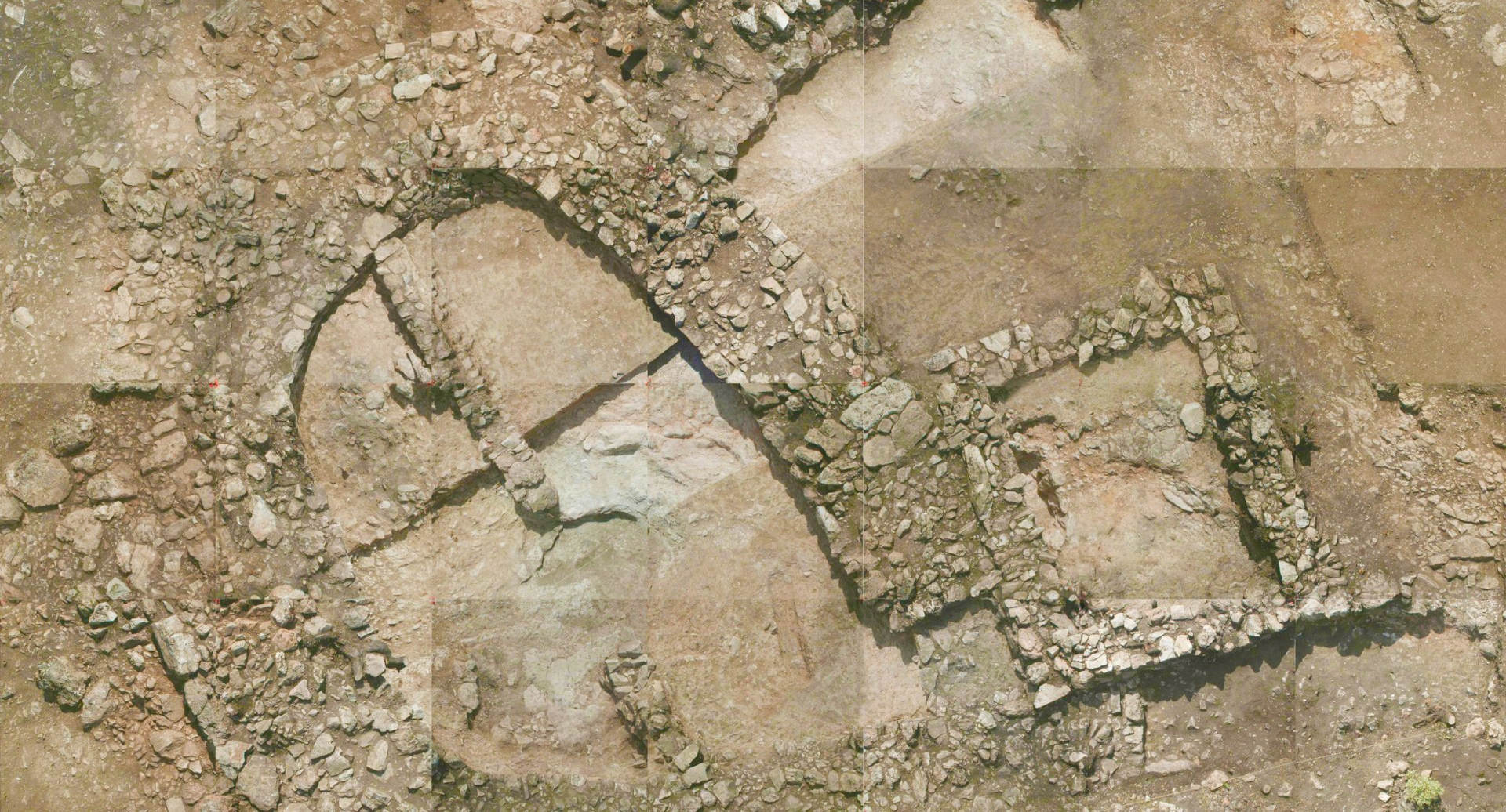 Excavaciones arqueológicas en área