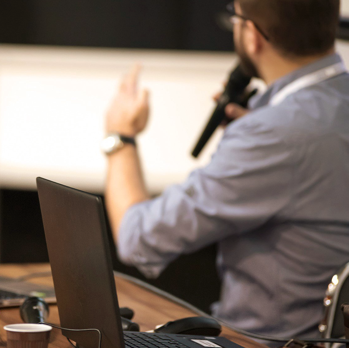 Arqueólogos e historiadores en el aula