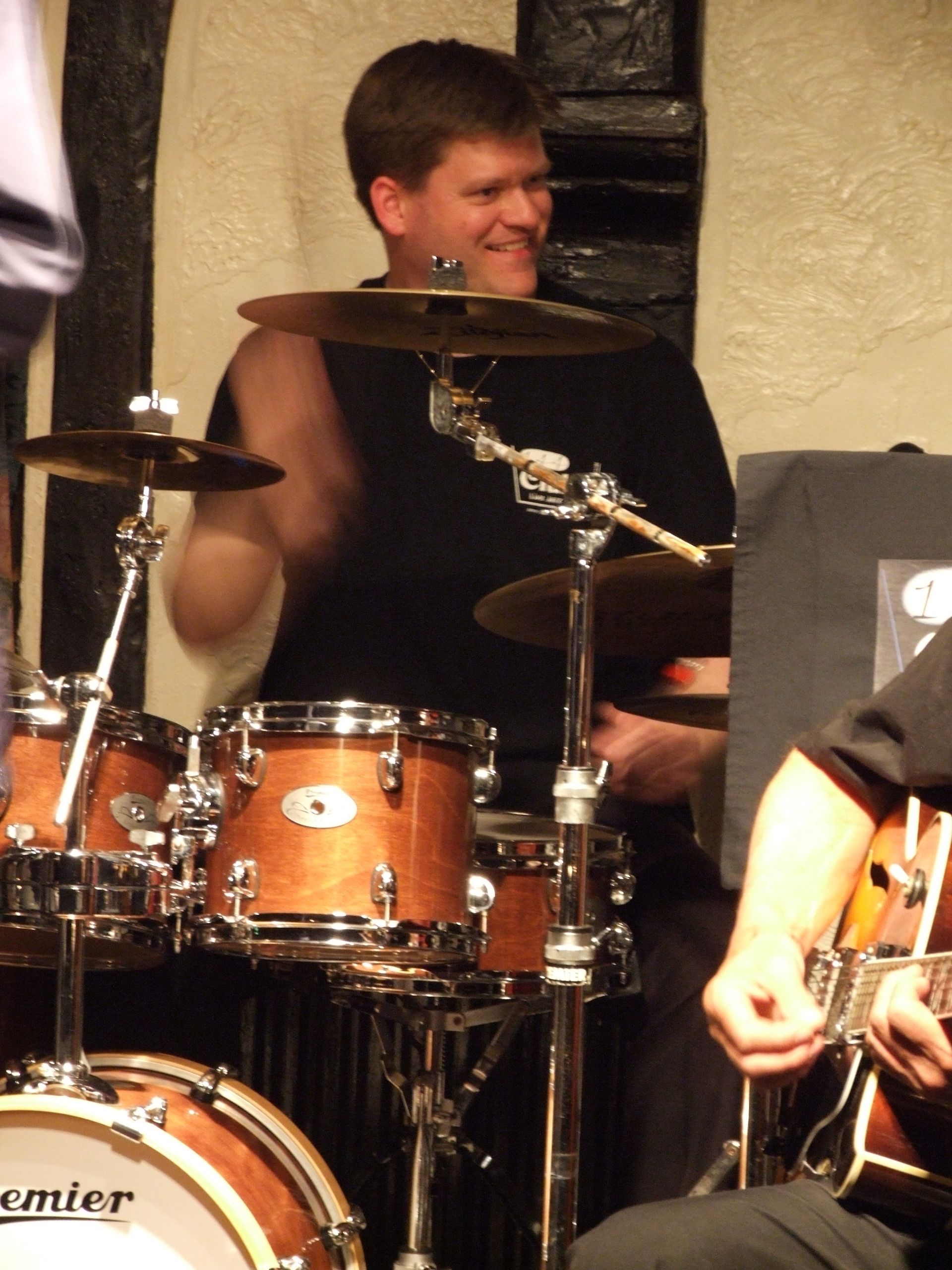 Roan Kearsey-Lawson Biography