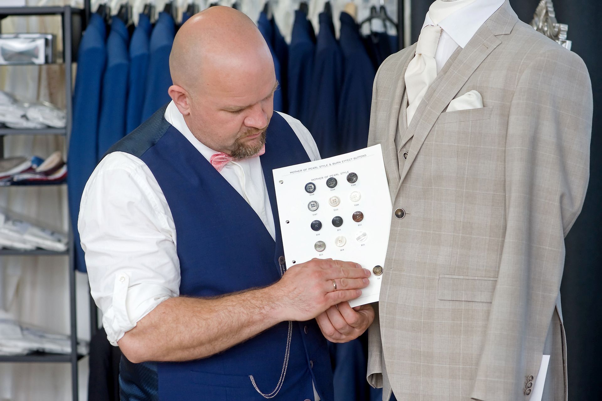 Maßanferting Businessanzug Freizeitoutfit Hochzeitsanzug