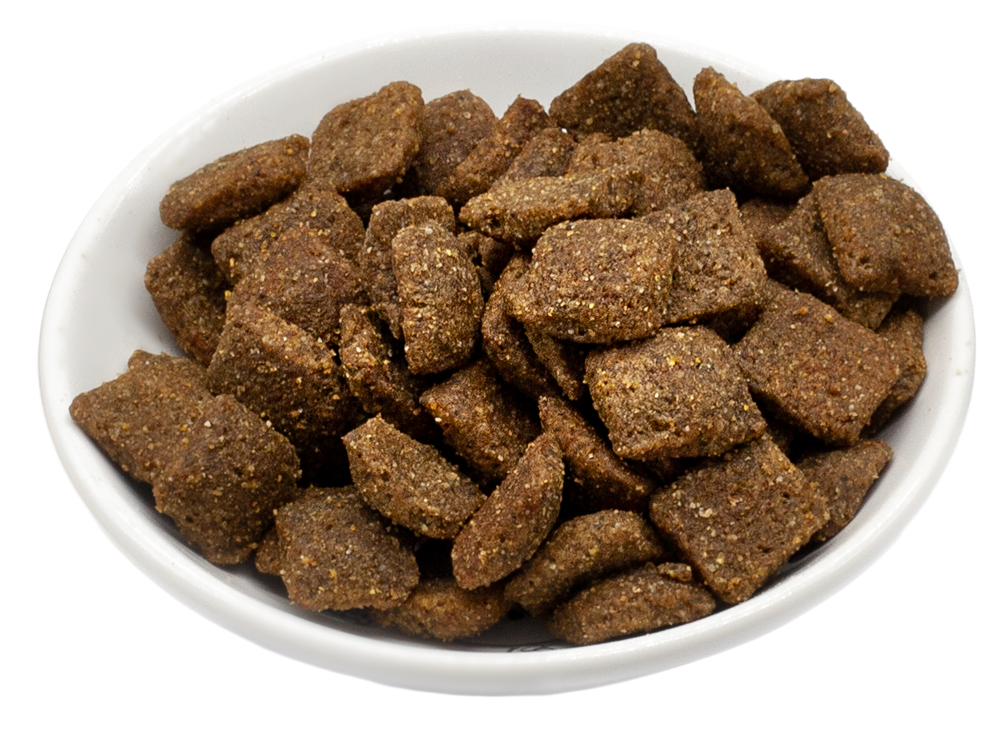 Fleisch und tierische Nebenerzeugnisse 40 % Geflügel, Mais, Reis, Rübentrockenschnitzel, Mineralstoffe Analytische Bestandteile: Rohprotein 25,00 % Rohfett 13,00 % Rohfaser 2,20 % Rohasche 6,30 % Feuchtigkeit 8,20 % Calcium 1,50 % Phosphor 1,00 % Ernährungsphysiologische Zusatzstoffe je kg Vitamin A 17.000 I.E. Vitamin D3 1.300 I.E. Vitamin E 150 mg Vitamin B1 10 mg Vitamin B2 15 mg Vitamin B6 15 mg Vitamin B12 70 mcg Pantothensäure 35 mg Niacin 60 mg Folsäure 4 mg Biotin 650 mcg Cholinchlorid 1.500 mg Eisen (Eisen-(II)-sulfat, Monohydrat) 200 mg Zink (Glycin-Zinkchelat, Hydrat) 160 mg Mangan (Mangan-(II)-oxid) 16 mg Kupfer (Glycin-Kupferchelat, Hydrat) 20 mg Jod (Calciumjodat, wasserfrei) 1,90 mg Selen (Natriumselenit) 0,25 mg Technologische Zusatzstoffe: Antioxidationsmittel: stark tocopherolhaltige Extrakte natürlichen Ursprungs