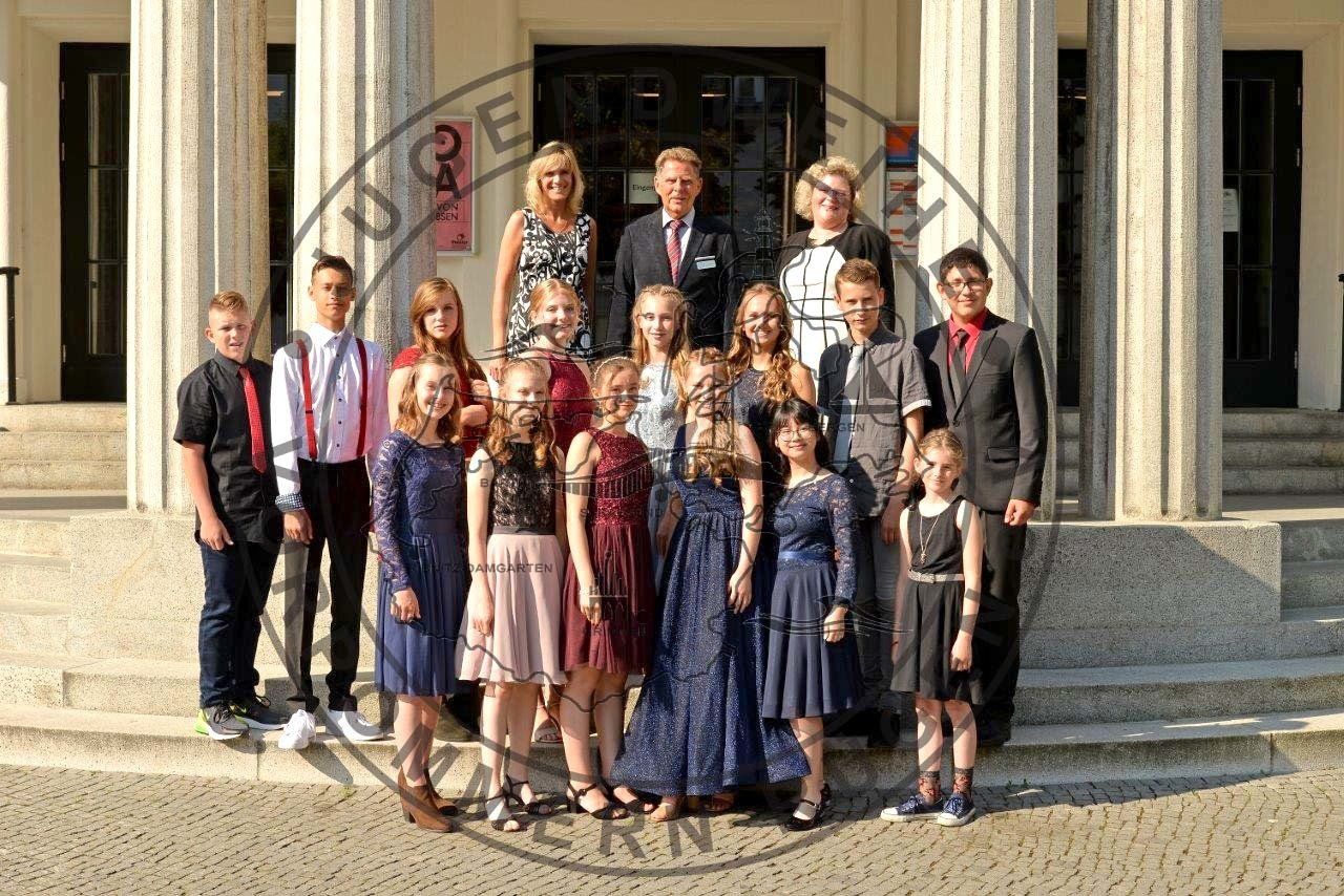 Jugendweihe; offene Jugendarbeit; Namensweihe in Stralsund, Grimmen, auf Rügen in Binz und Putbus