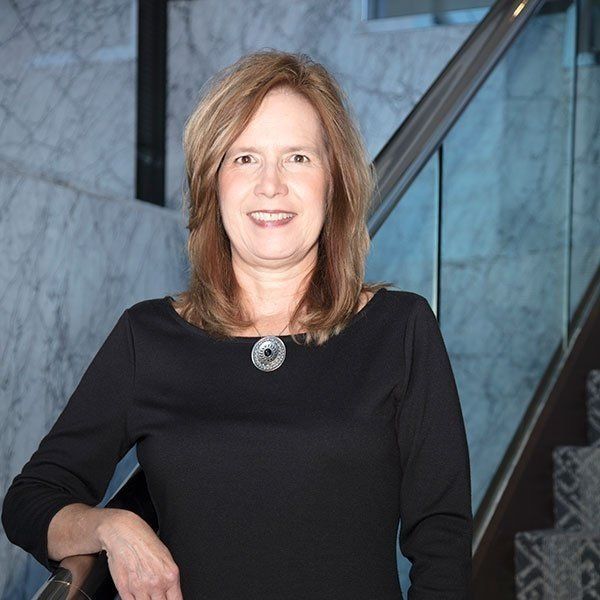 Renae L. Manager at Exclusively Male Salon