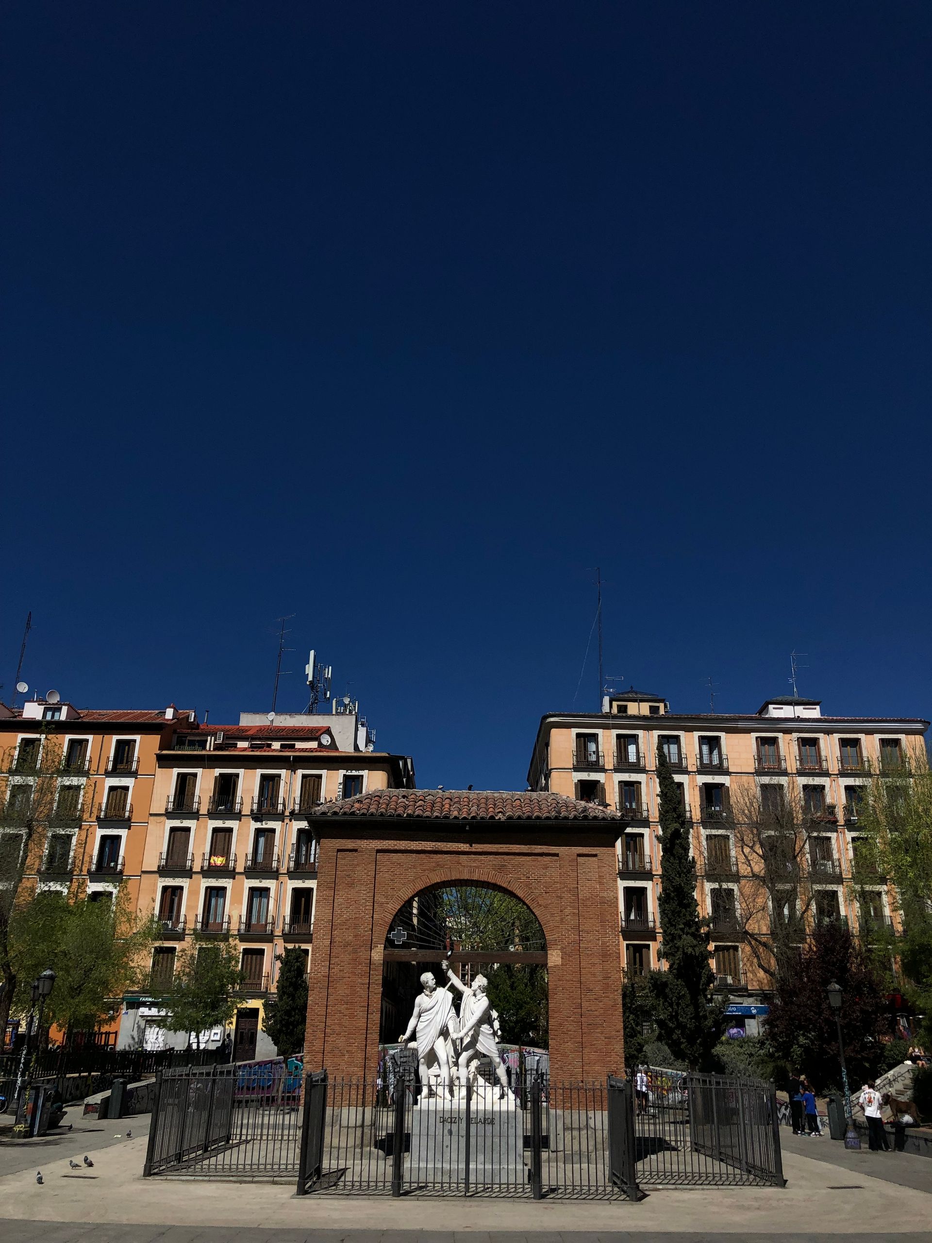El Rastro Madrid también nos recibirá los Sábados.