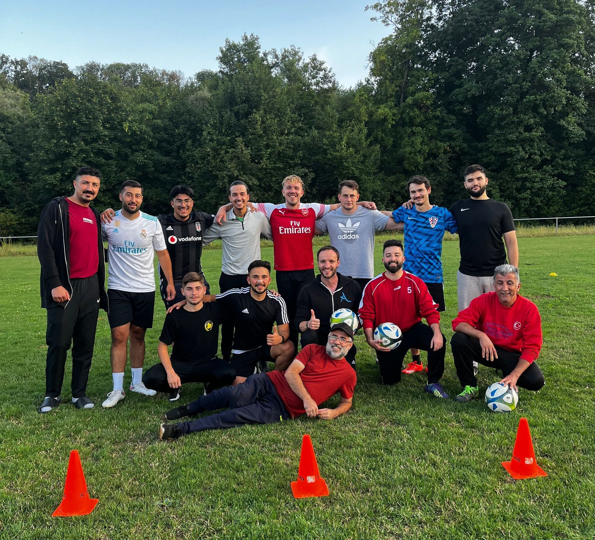 Die Mannschaft des türkischen SV Mühlacker mit Trainer Stefan Aßmus.