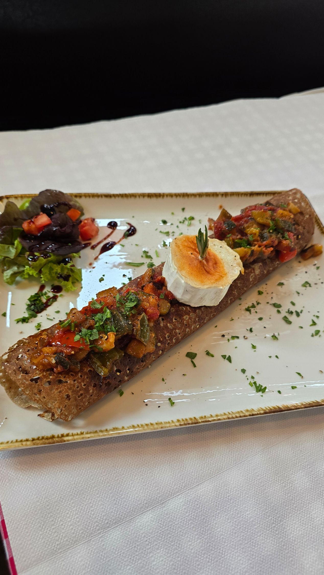 Galette Bretonne, französische Spezialität im Café Dupont