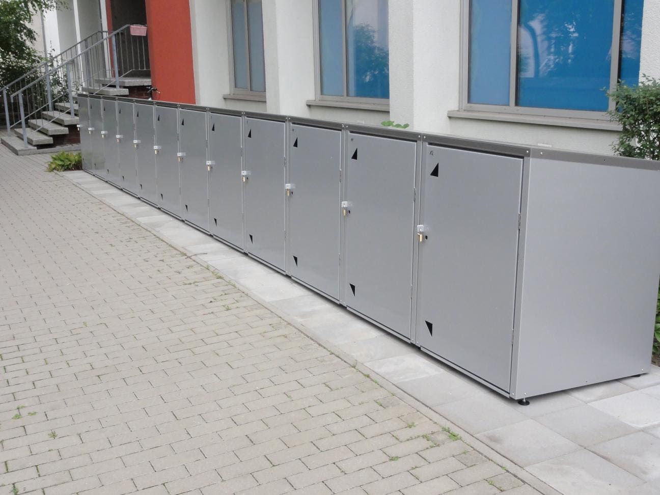Metall Minigaragen für Rollator in Reihe